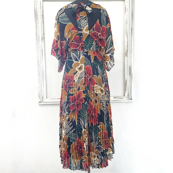 Club Monaco Zorbina Tropical Coconut Girl Dress - Picture 10 of 10